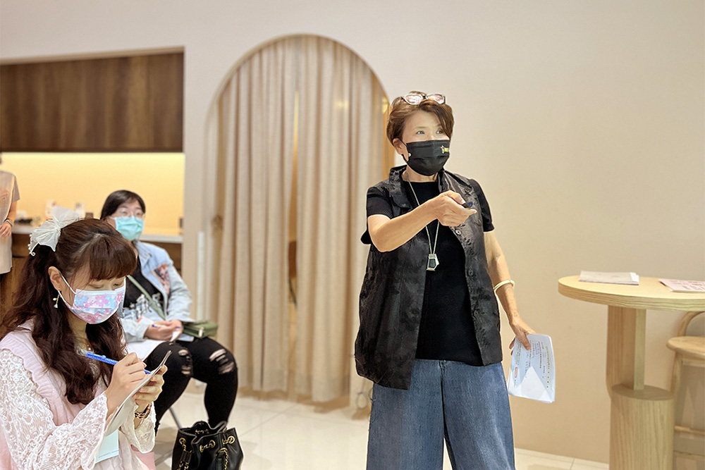 陳榕兒老師的精彩演說.jpg